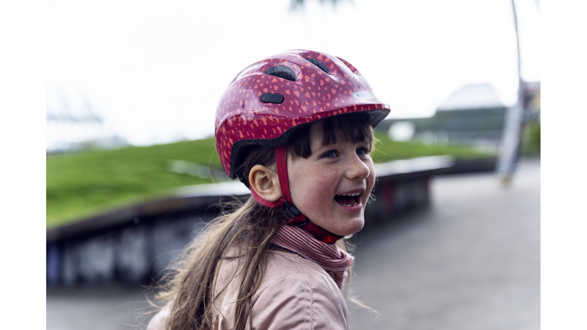 Велошлем детский ABUS Smiley 2.0 Cherry Heart