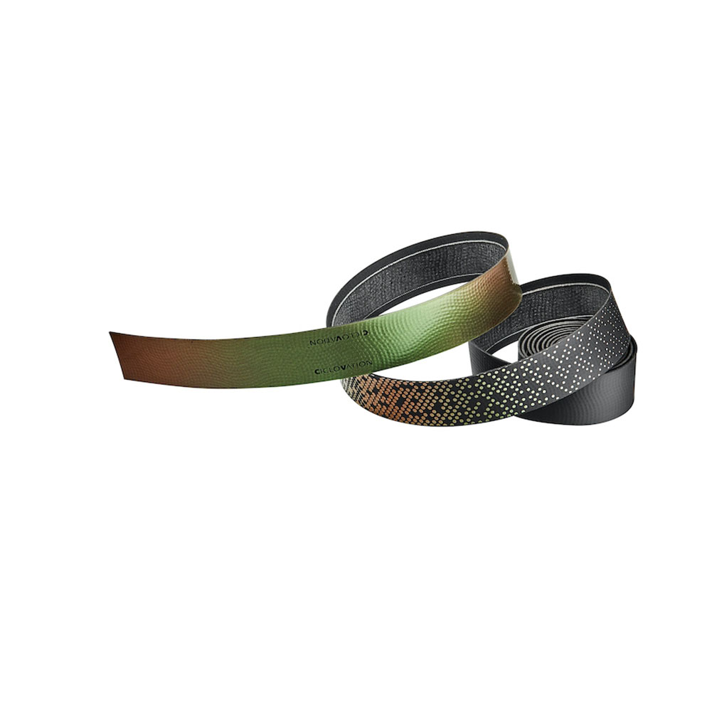 Обмотка для руля Ciclovation Leather Touch Chameleon Черный с Oil Slick