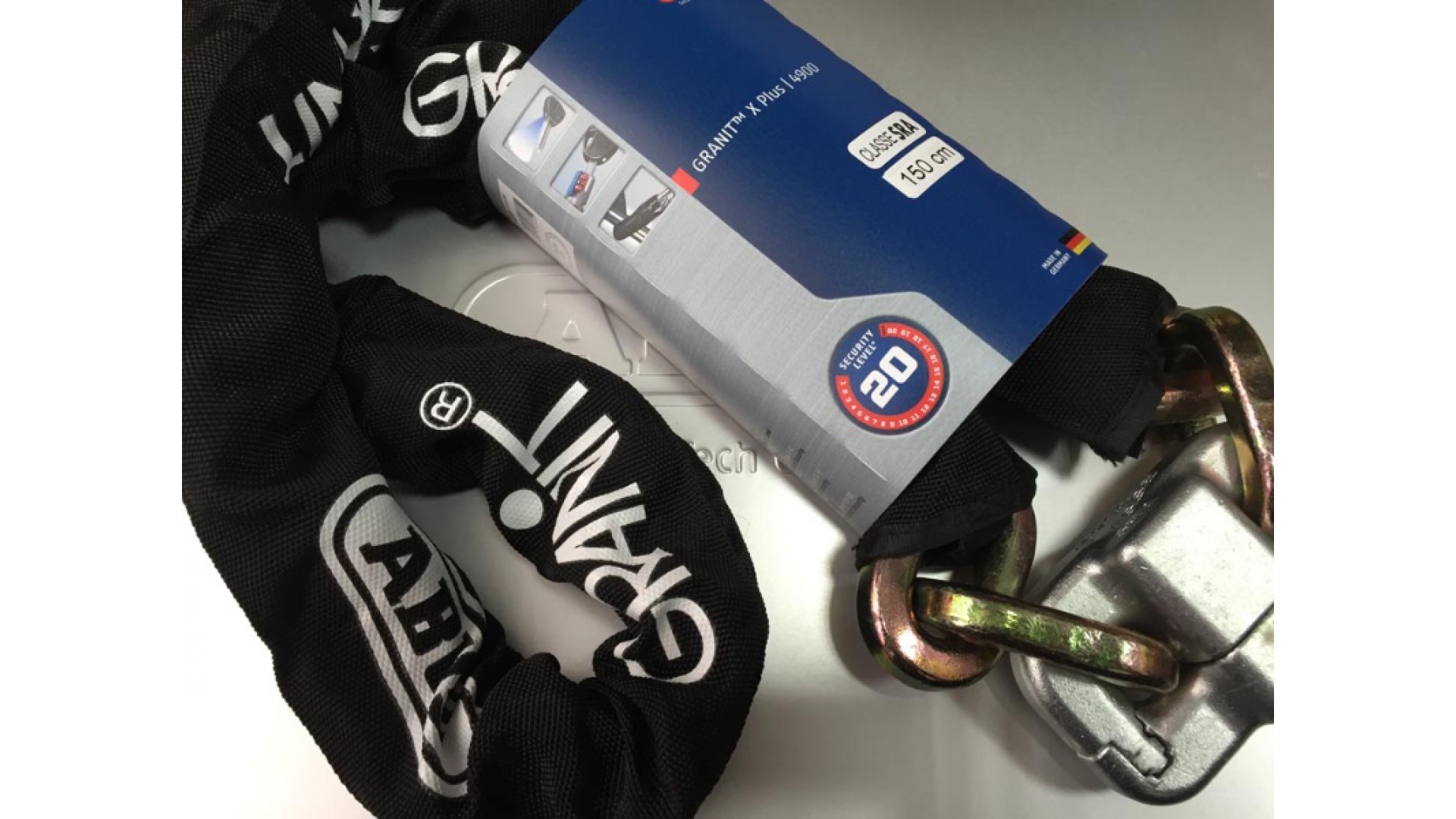 Мотозамок ABUS 4900 Granit Extreme X-Plus