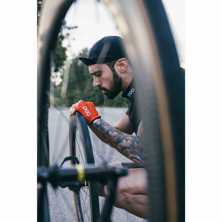 Велоперчатки POC Essential Road Mesh Short Glove Uranium Black, р.S