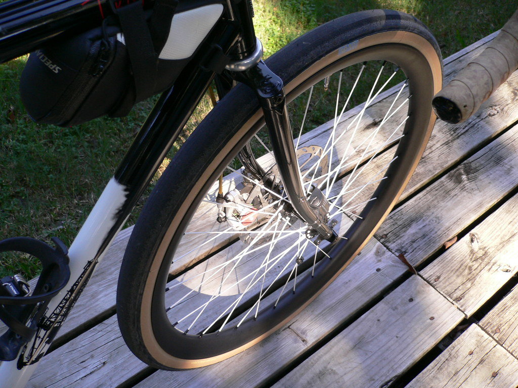 Покрышка Panaracer Pari-Moto 27.5" (650В), Black/Brown