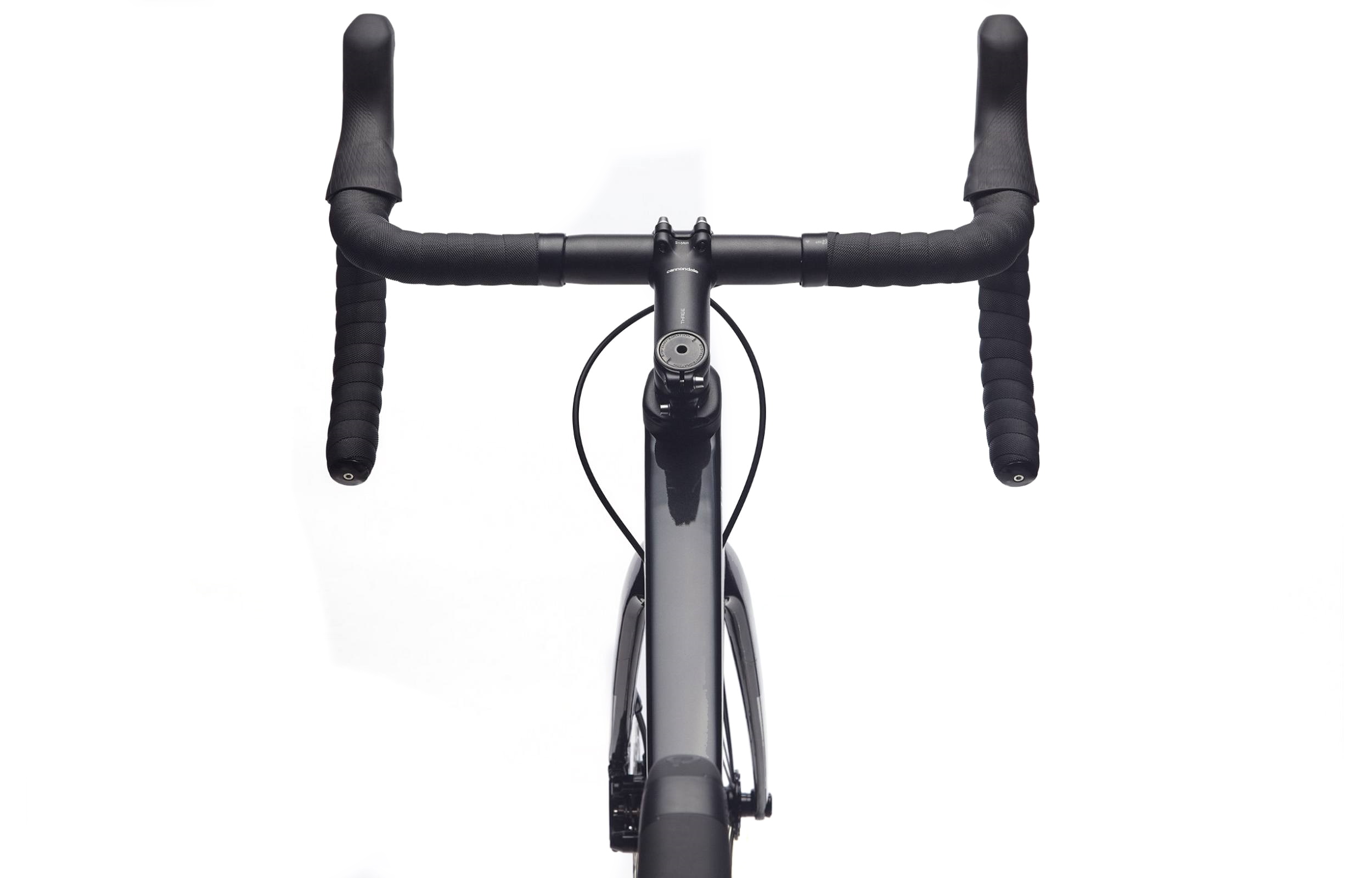 Шоссейный велосипед Cannondale SuperSix Carbon 105 Disc 28" Черно-белый 2020