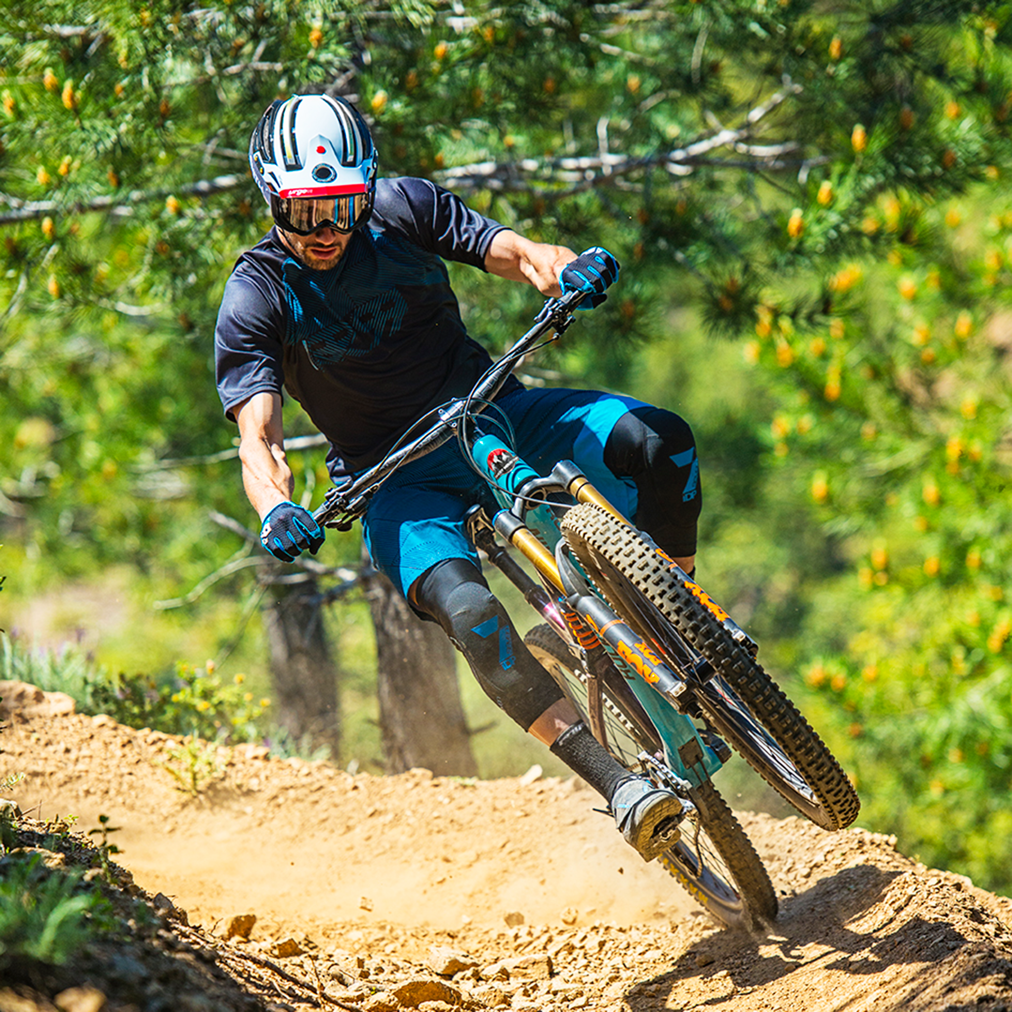 Велошлем Urge Endur-O-Matic 2 Черно-голубой