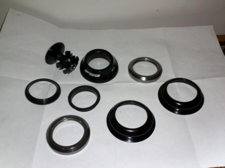 Чашки рулевые полуинтегрированные Bianchi FSA 1 1/8 , 11/8x44mm Black 