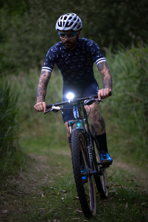 Велофара Knog PWR Mountain 2000 Lumens