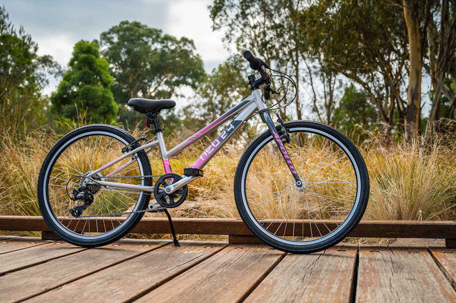 Детский велосипед Apollo NEO 7s girls 24", Brushed Alloy / Charcoal / Lavender Fade