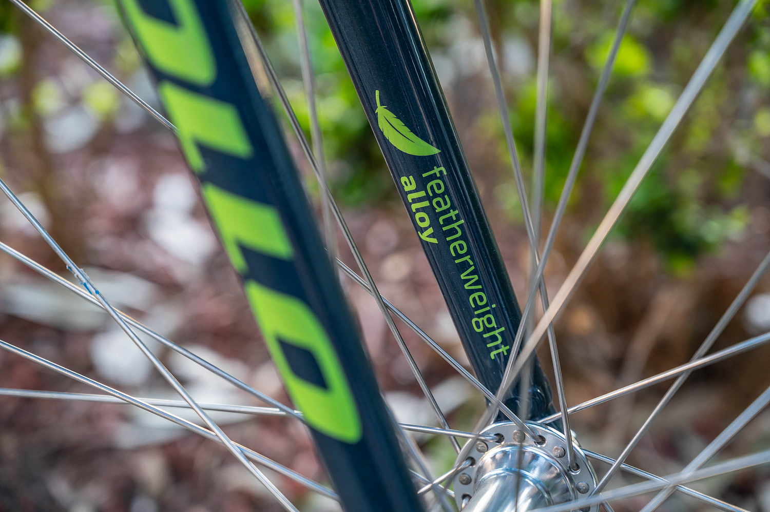 Детский велосипед Apollo NEO 3i boys 24", Brushed Alloy / Slate / Lime Green Fade