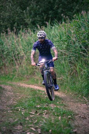 Велофара Knog PWR Mountain 2000 Lumens