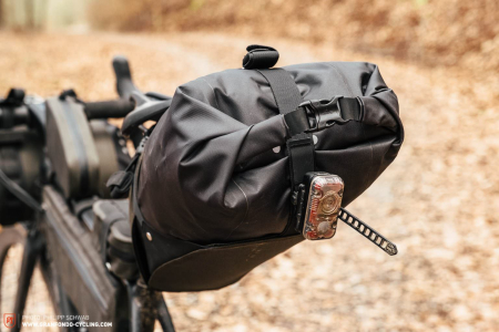 Велосумка подседельная Brooks Scape Saddle Roll bag, Mud Green