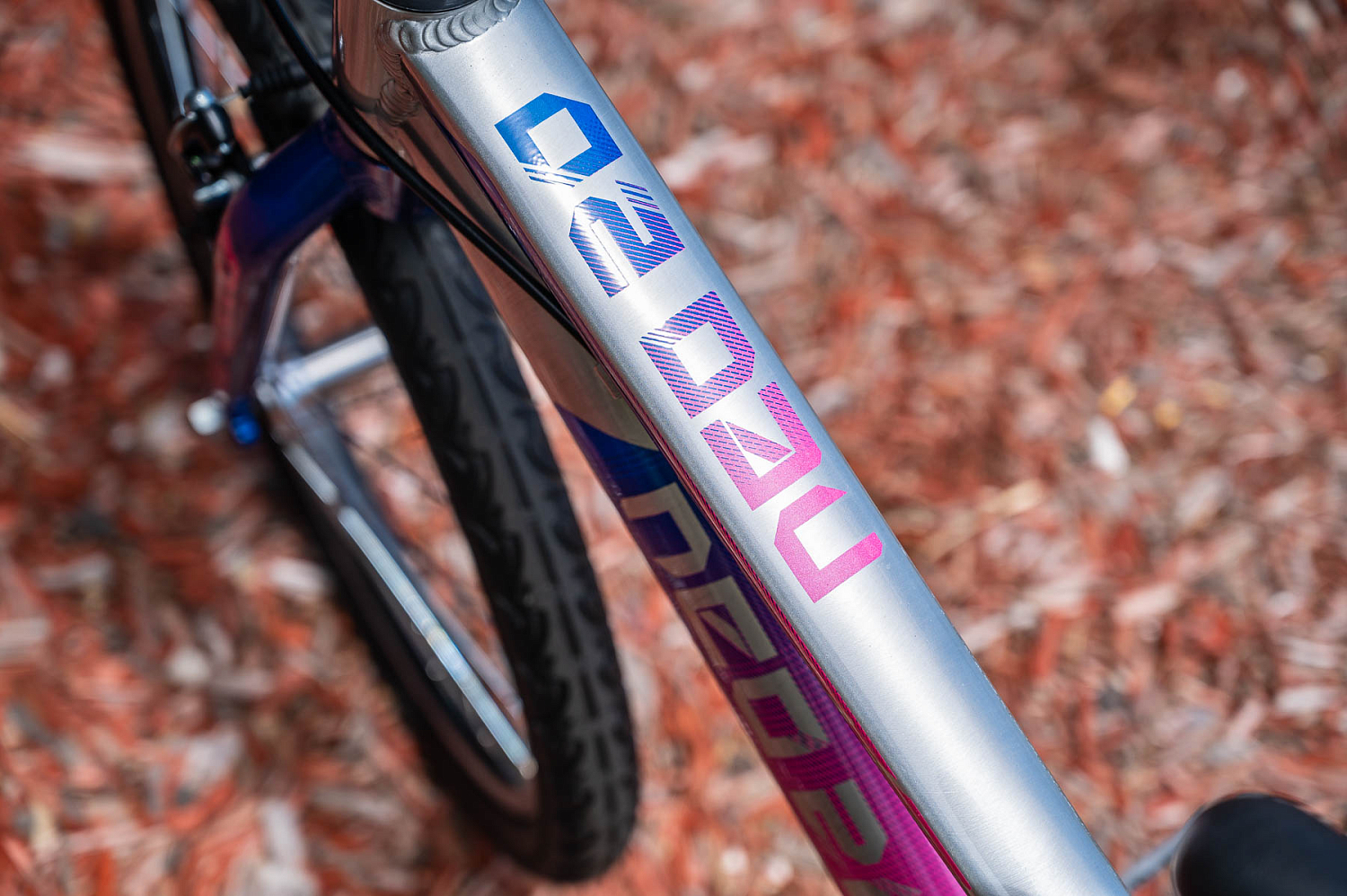 Детский велосипед Apollo NEO 6s girls 20", Brushed Alloy / Navy Blue / Pink Fade