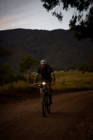 Велофара Knog PWR Mountain 2000 Lumens