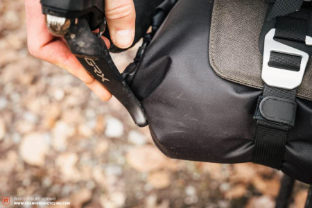 Велосумка на руль Brooks Scape Handlebar Roll, Mud Green