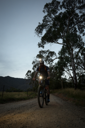 Велофара Knog PWR Mountain 2000 Lumens