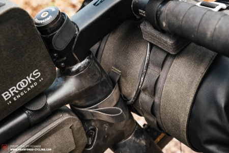 Велосумка на руль Brooks Scape Handlebar Pouch, Mud Green